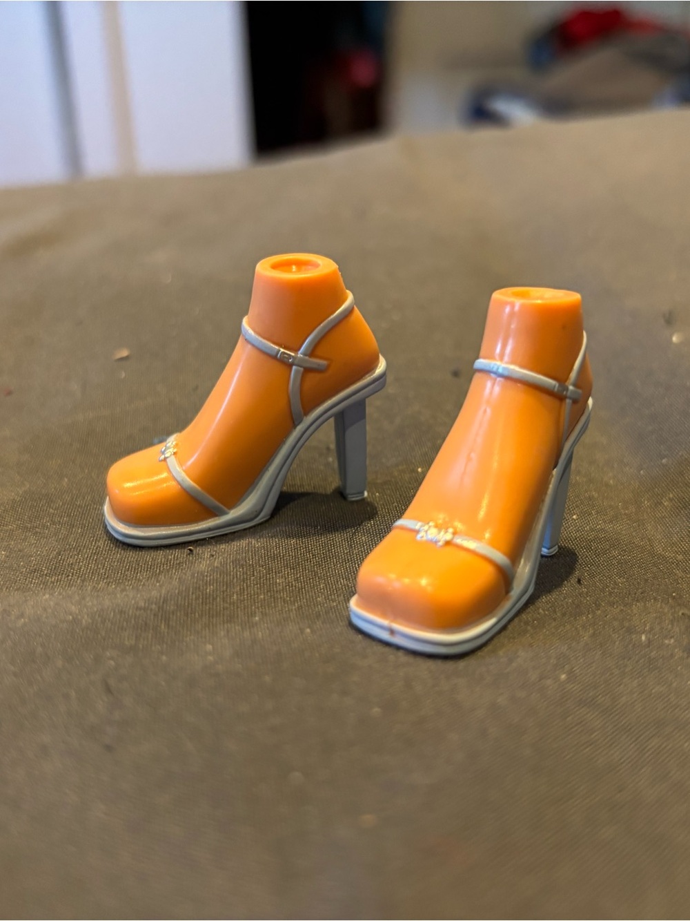 Bratz Hollywood Style - Cloes Heels